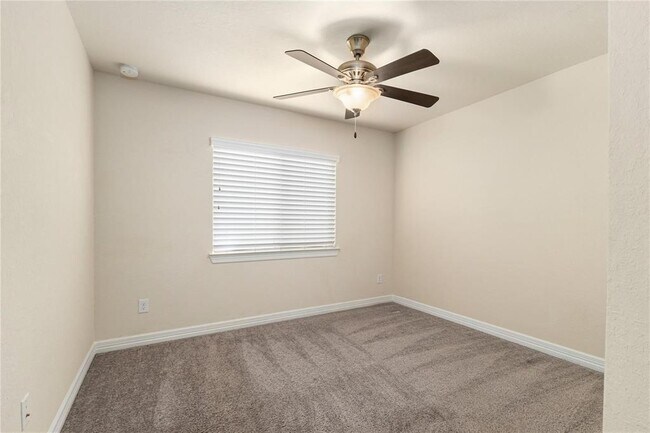 Building Photo - 1511 Peyton Oaks Pl
