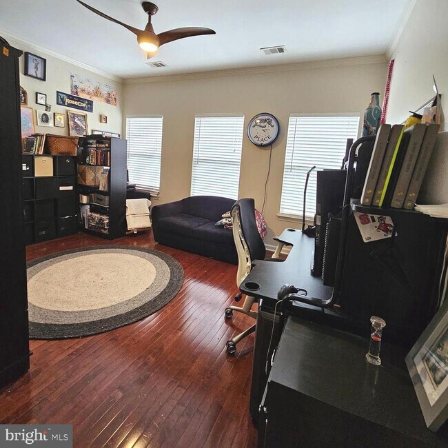 Building Photo - 2651 Park Tower Dr