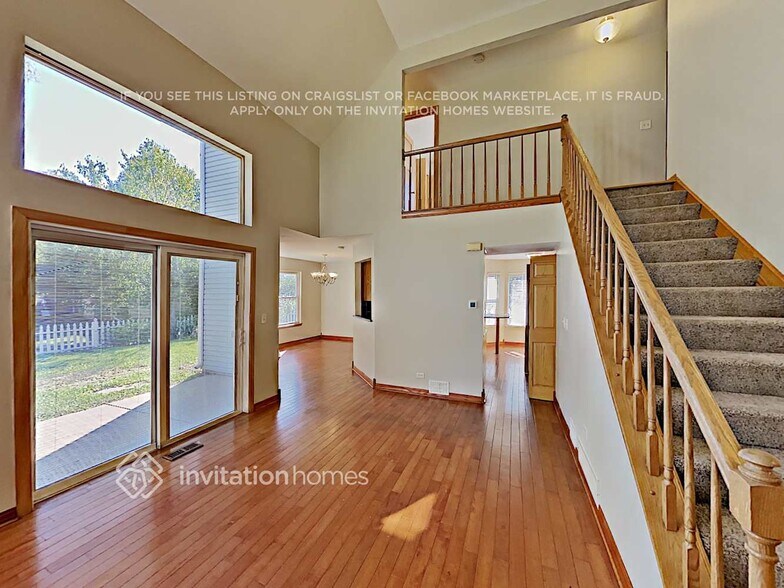Building Photo - 463 Hadley Ct