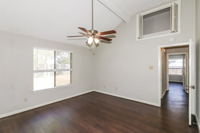 Building Photo - 24102 Scrivener Ln