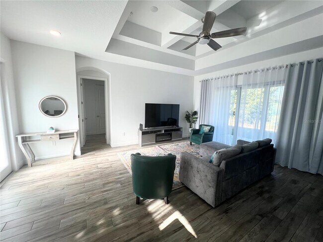 Building Photo - 8224 Leopold Ave