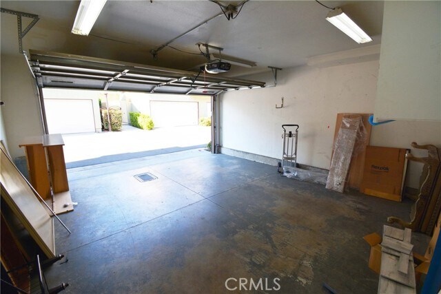 Building Photo - 7386 Greenhaven Ave