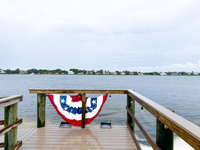 Building Photo - 137 Ocean Cay Way