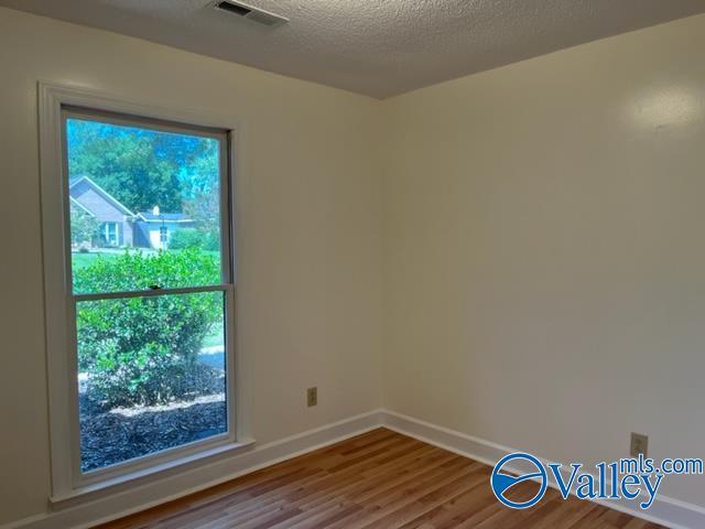 Building Photo - 2510 Hamilton Dr SE