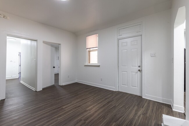 Building Photo - 974 Manton Way