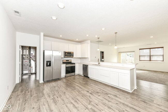 Building Photo - 291 Limerick Ln