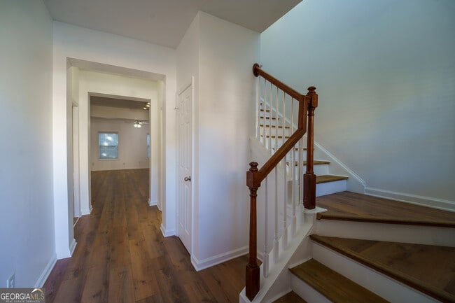 Building Photo - 2555 Flat Shoals Rd