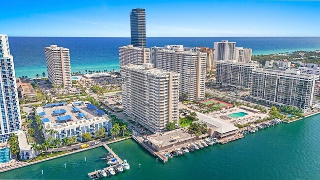 Building Photo - 1965 S Ocean Dr