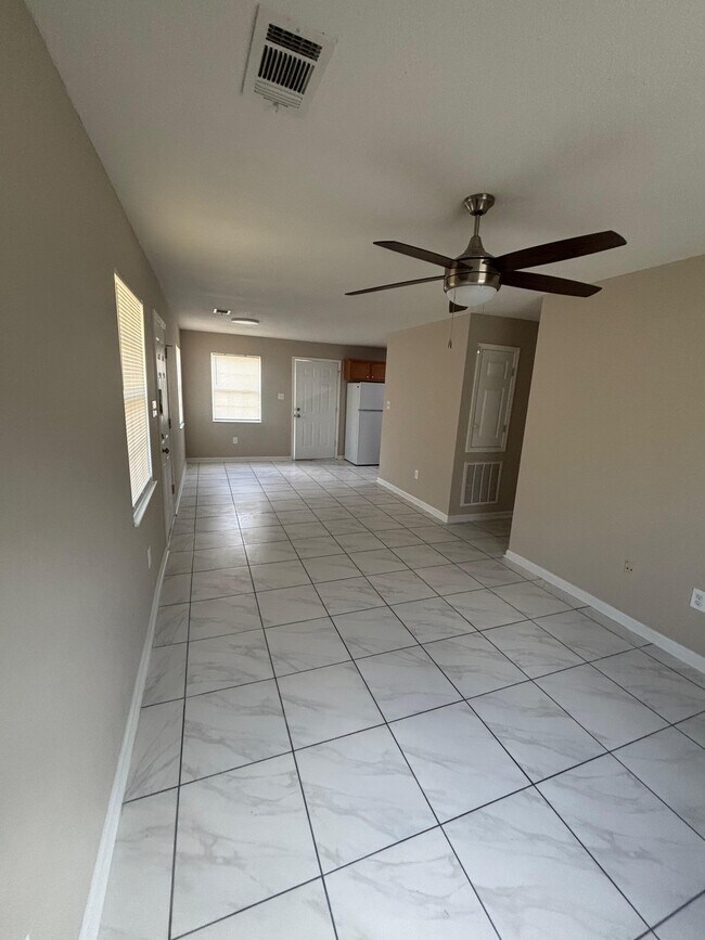 Building Photo - 212 Orchard Way