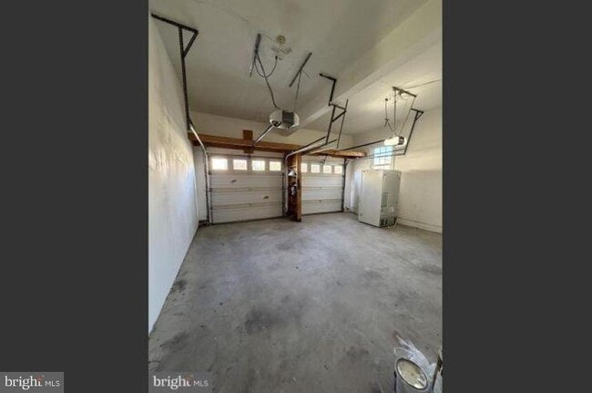 Building Photo - 6111 Richmanor Terrace
