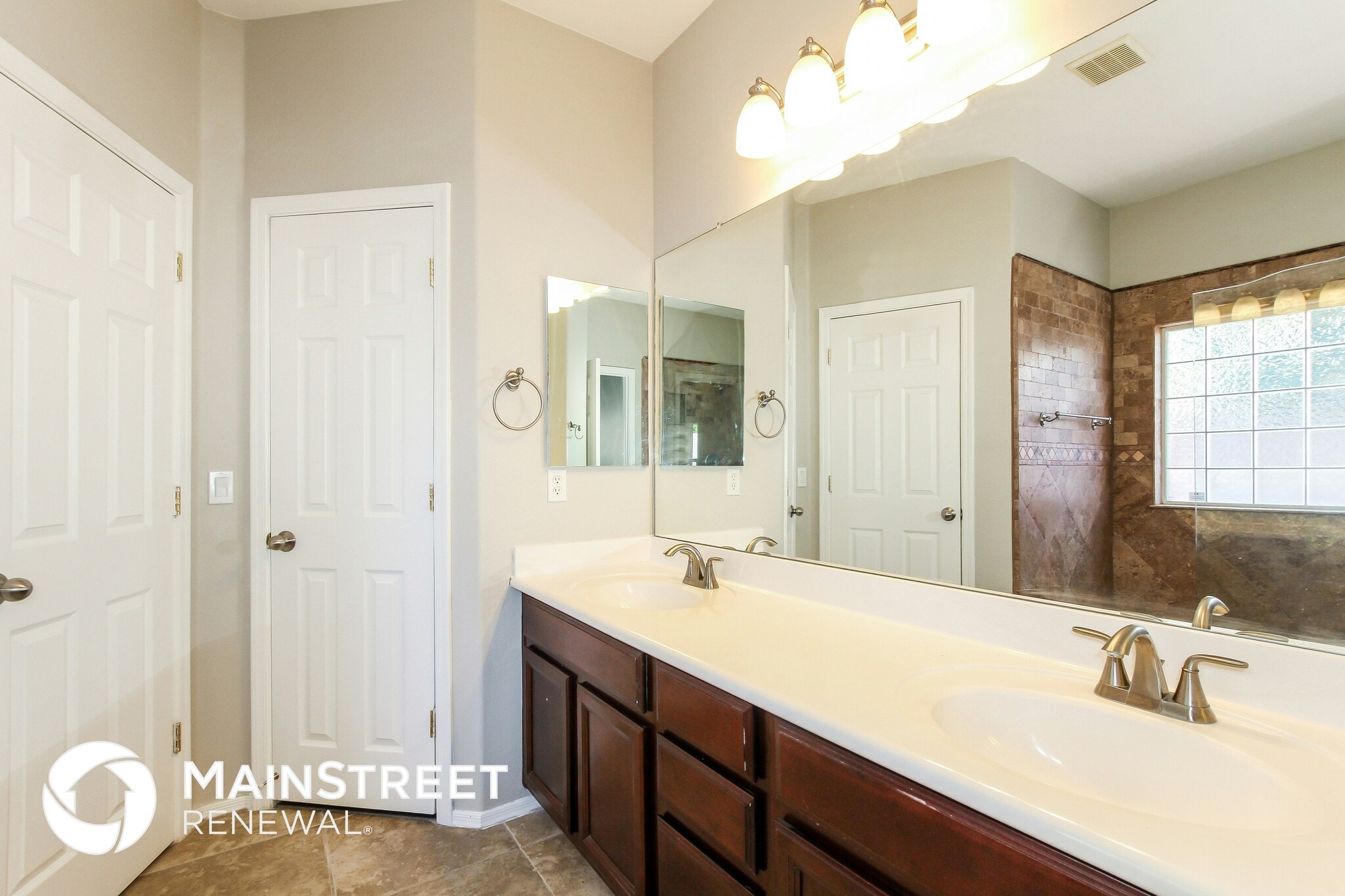 Building Photo - 15832 W Calavar Rd