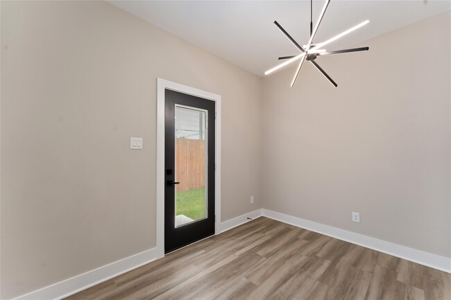 Building Photo - 9514 Ashville Dr