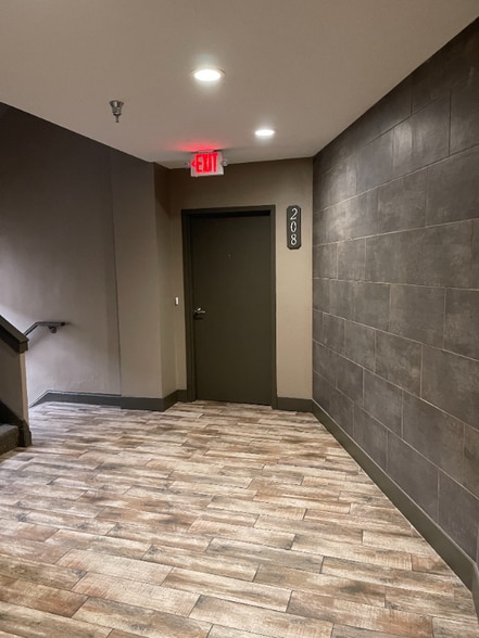 Building Photo - 131 N Santa Fe Ave