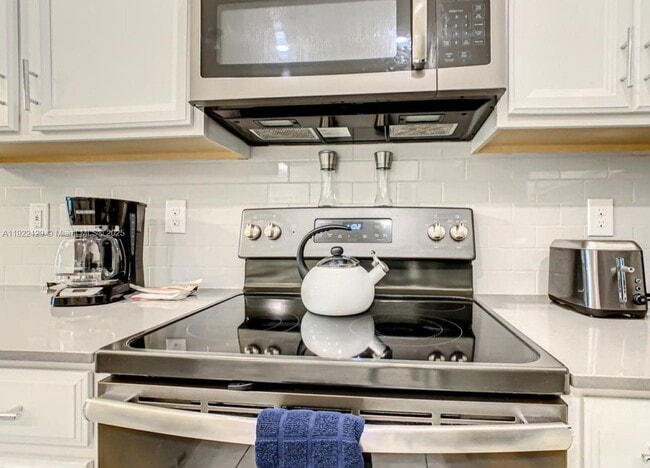 Building Photo - 653 Ocean Course Ave