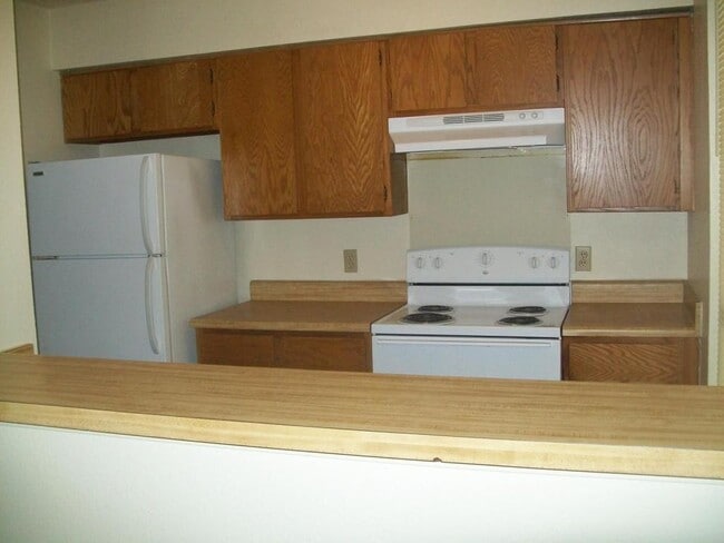 Building Photo - 763 Oak Hill Dr