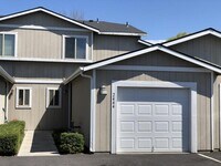 Building Photo - 2444 SW 23rd St