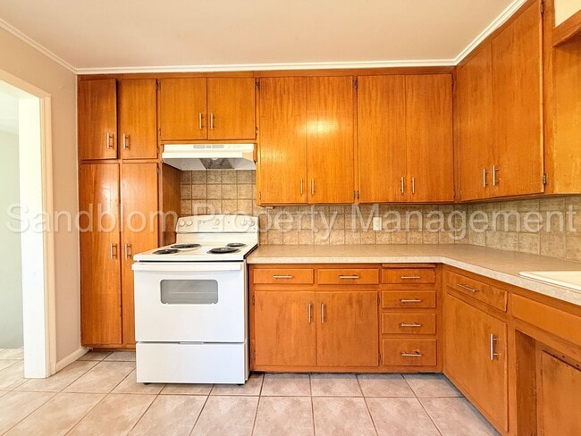 Building Photo - 2614 S Urbana Ave