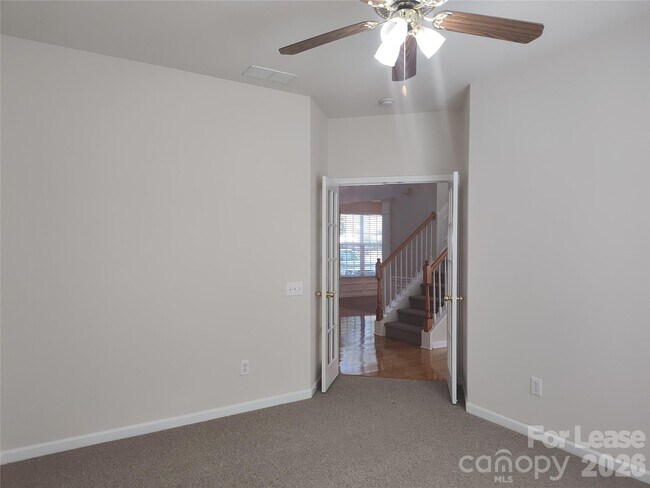 Building Photo - 10804 Fountaingrove Dr