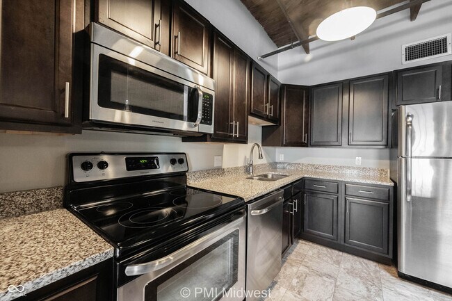 Building Photo - 501 Madison Ave