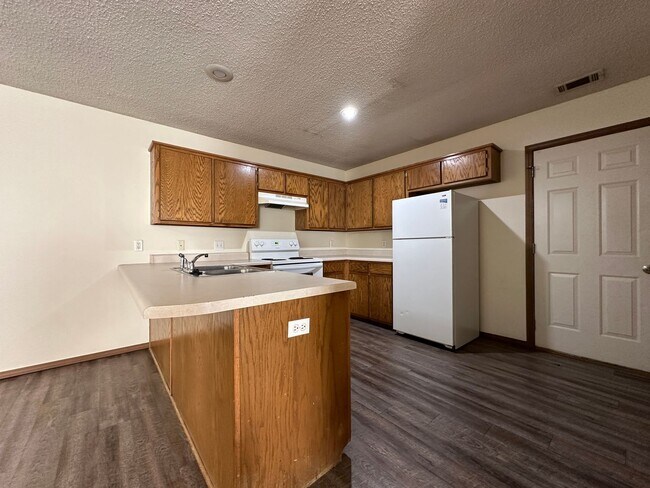 Building Photo - 1060 Farley Cir