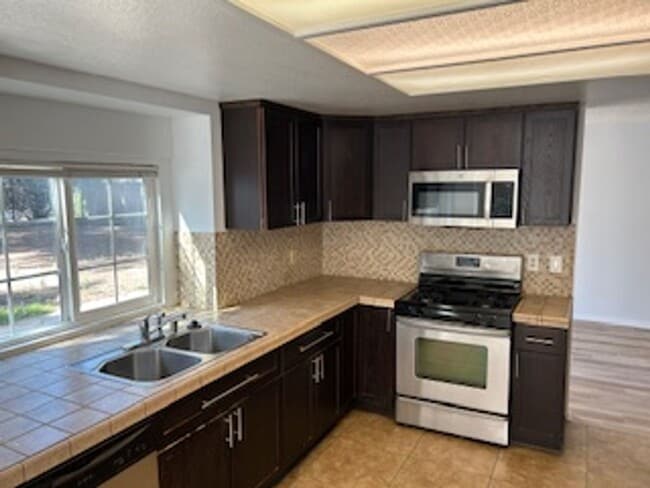 Building Photo - knollridge