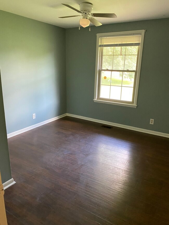 Building Photo - 4008 Knud Dr