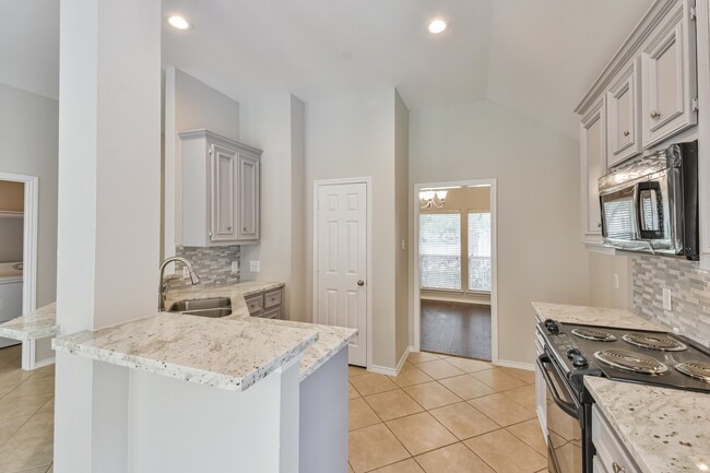 Building Photo - 9623 Wakefield Village Dr