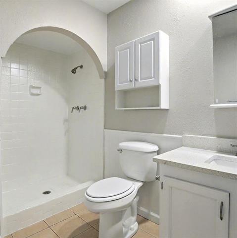 Building Photo - 2614 Crestmoor Ct