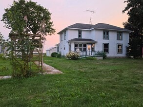Building Photo - W11819 Moriah Rd