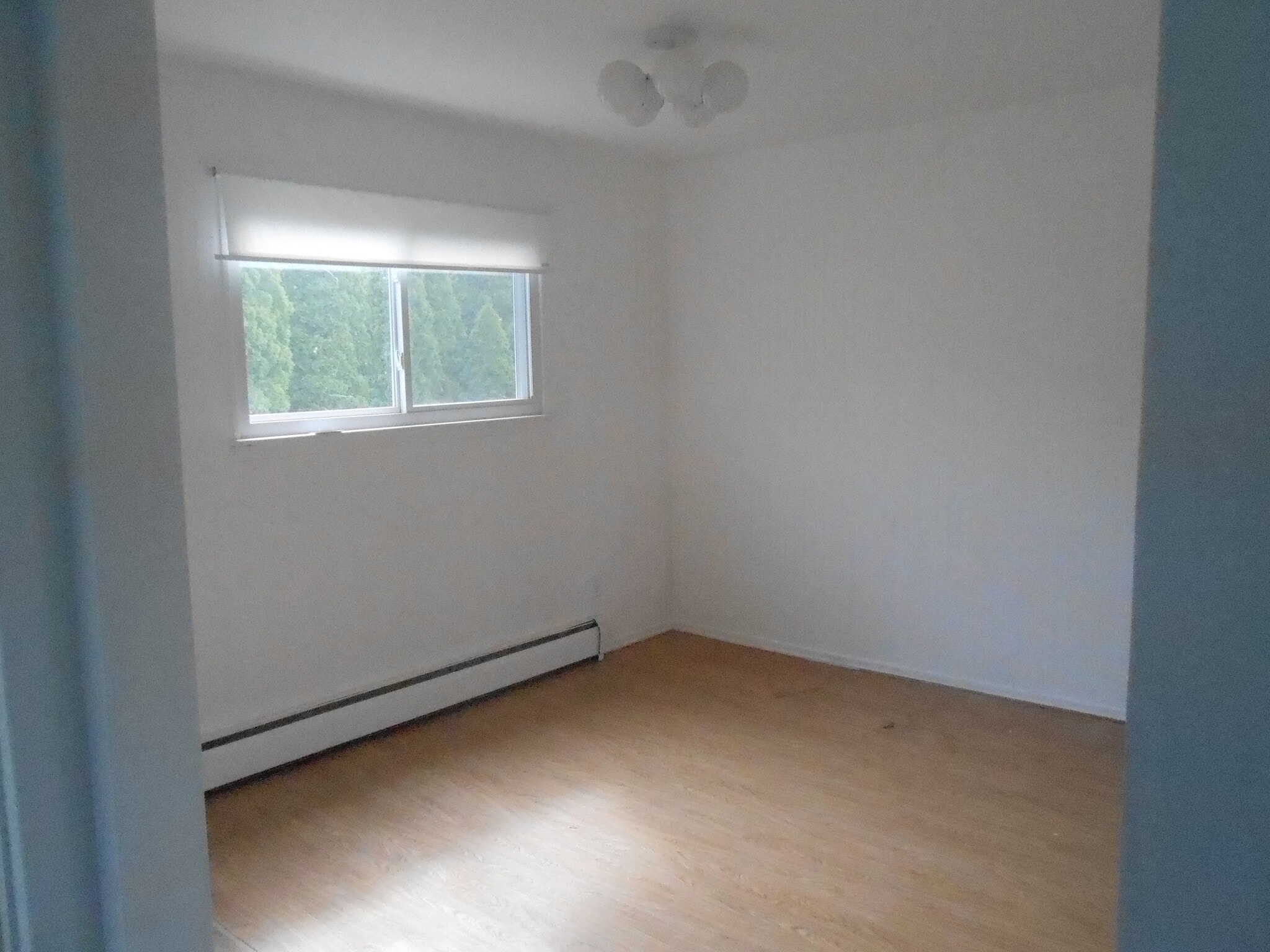 Kitchenette empty - 172 Wicks Rd