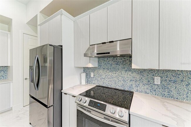 Building Photo - 7161 Manasota Key Rd