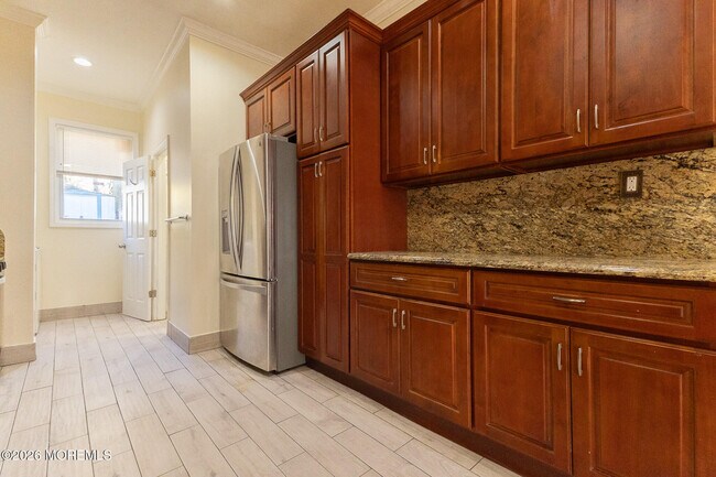 Building Photo - 158 Terrace Ave