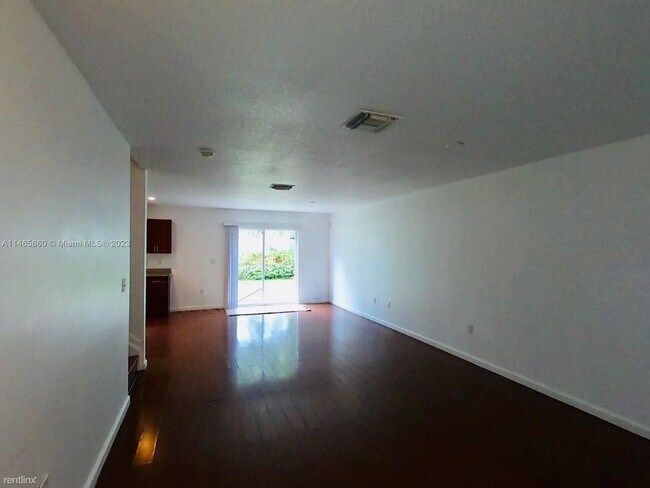 Building Photo - 3 br, 2 bath House - 907 SW 15th St 1