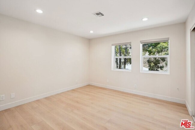 Building Photo - 5131 Campo Rd