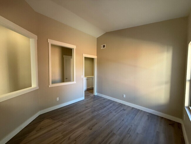 Building Photo - Completely Remodeled Home
