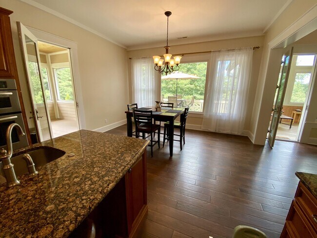 Building Photo - 65 Orvis Stone Cir