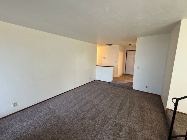 Building Photo - 2907 Moraga Ave SE