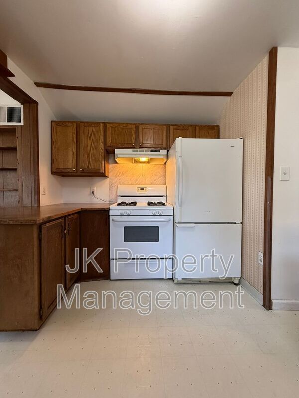 Building Photo - 1409 6th Ave NW