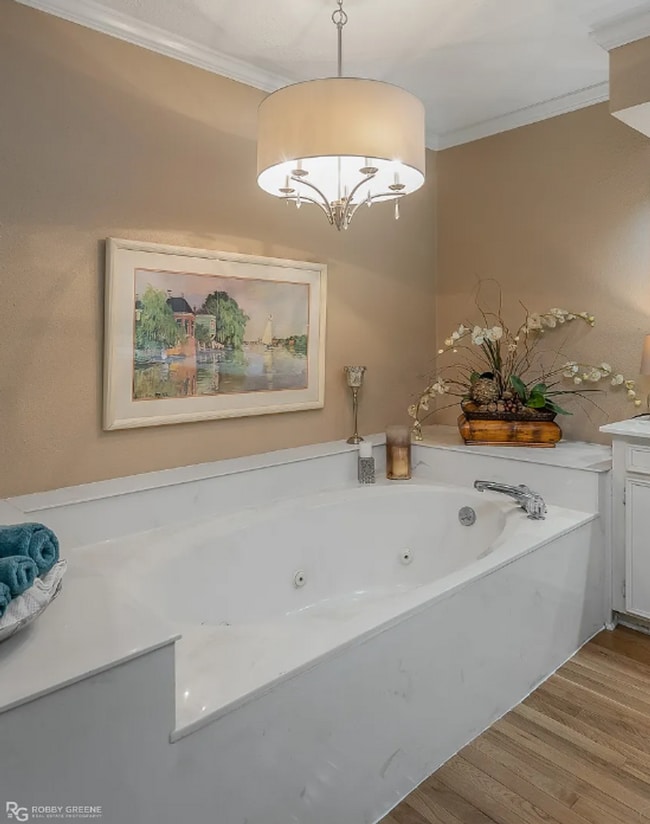 Building Photo - Beautiful 2 Bedroom, 2 Bathroom home with ...