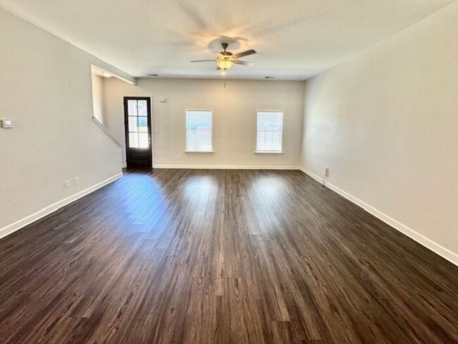 Building Photo - Now Leasing a 4-Bedroom 2.5 Bath Home In O...