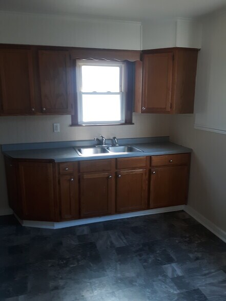 Building Photo - 1428 Sherman Ave
