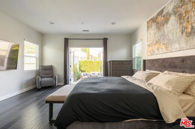 Building Photo - 1207 Reynolds Dr