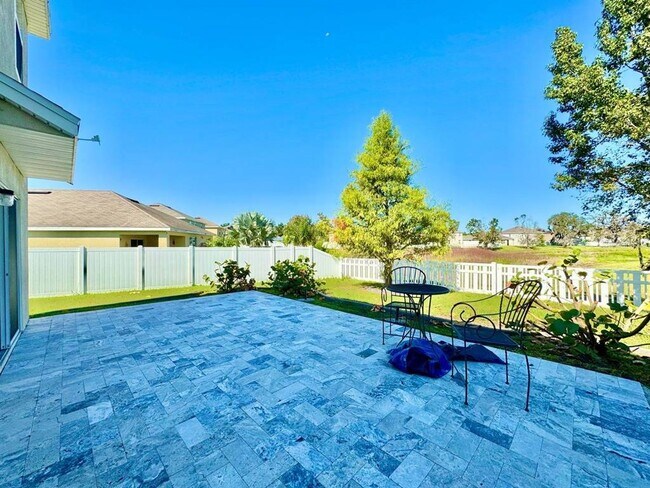Building Photo - 35743 Hillbrook Ave