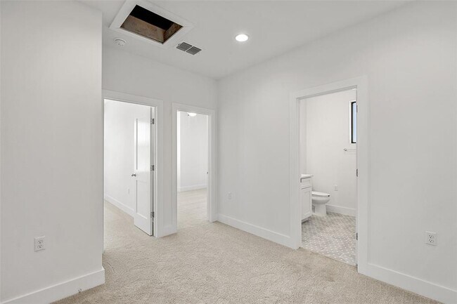 Building Photo - 711 Paleface Ranch Rd