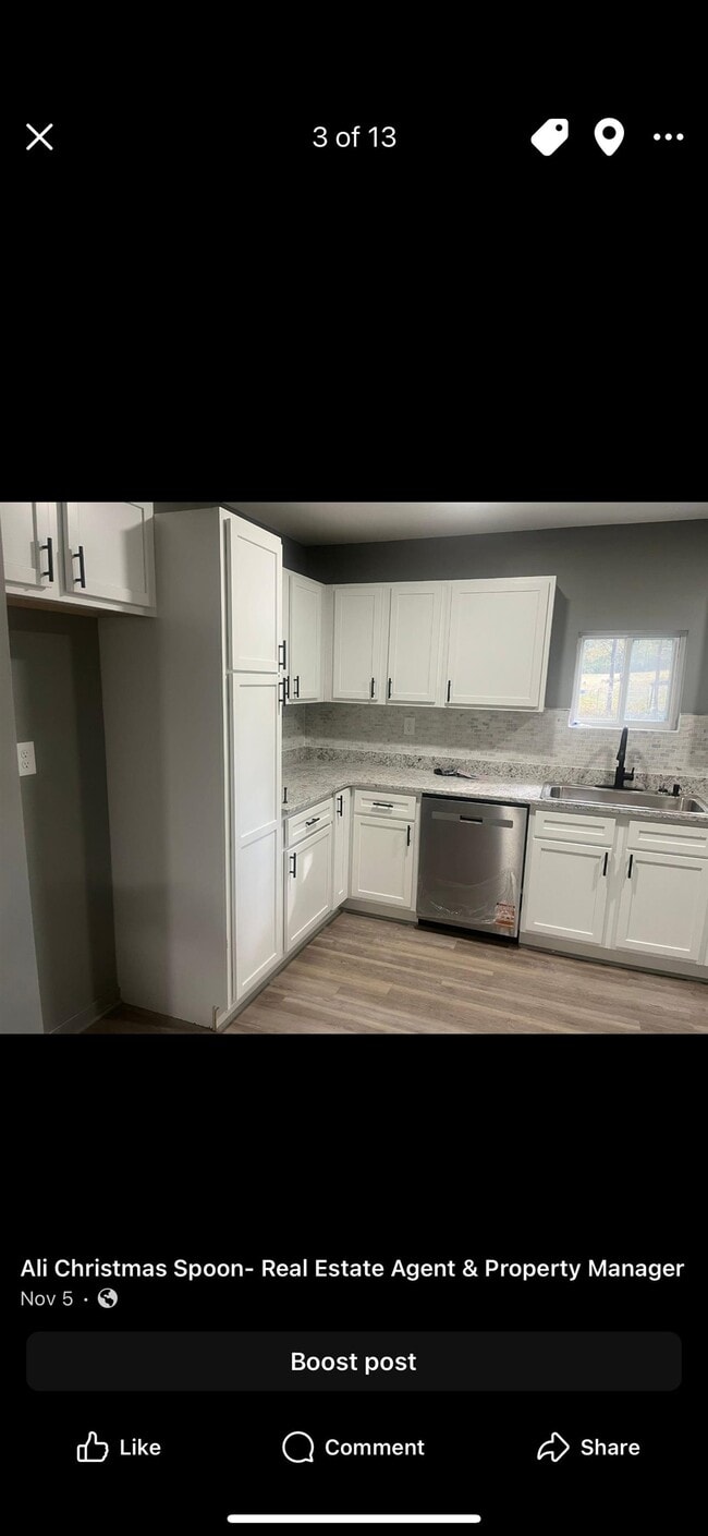 Building Photo - 800 Helene Dr