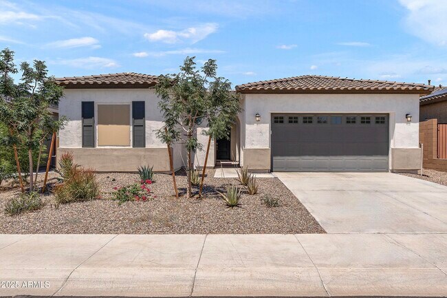 Primary Photo - 31674 N 123rd Ave