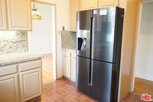 Building Photo - 8361 Blackburn Ave