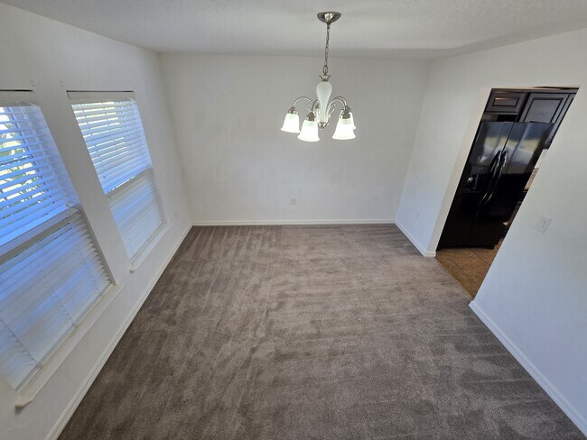 Building Photo - 127 Cedar Cir Dr