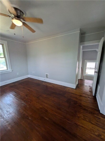 Building Photo - 313 Jacob St