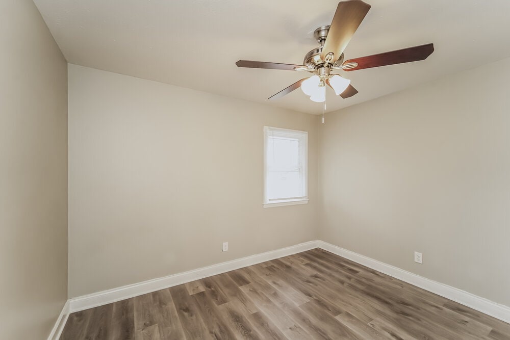 Building Photo - 1100 Bilmark Ave